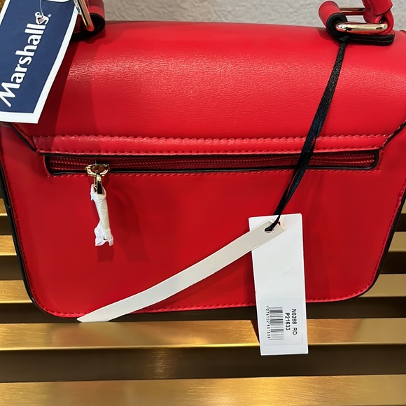 New with tags! Red vegan leather handbag with strap - Picture 5 of 5